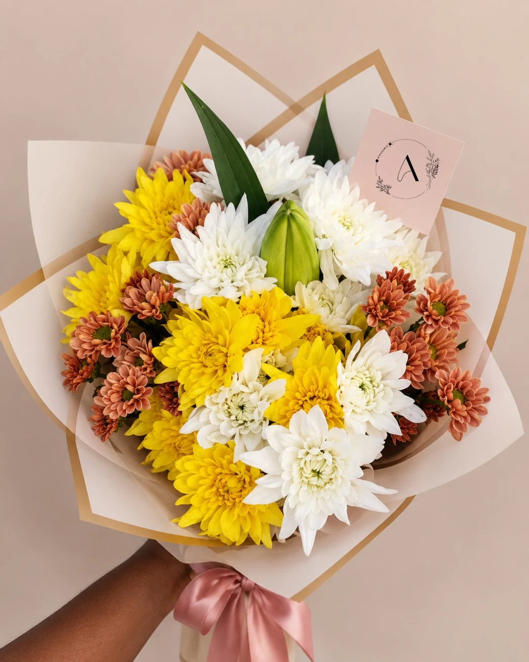 mix floral arrangement